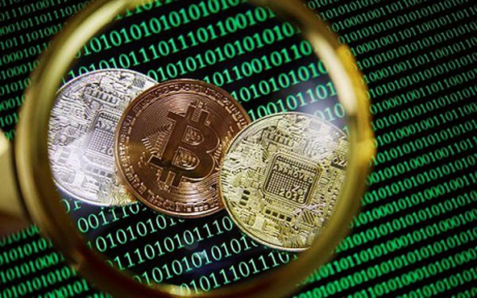 does crypto currency threaten finance sector