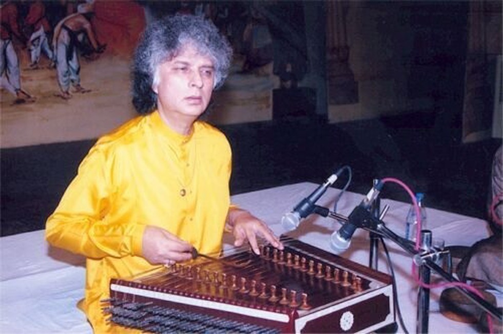 Pandit shivkumar sharma santoor hotsell